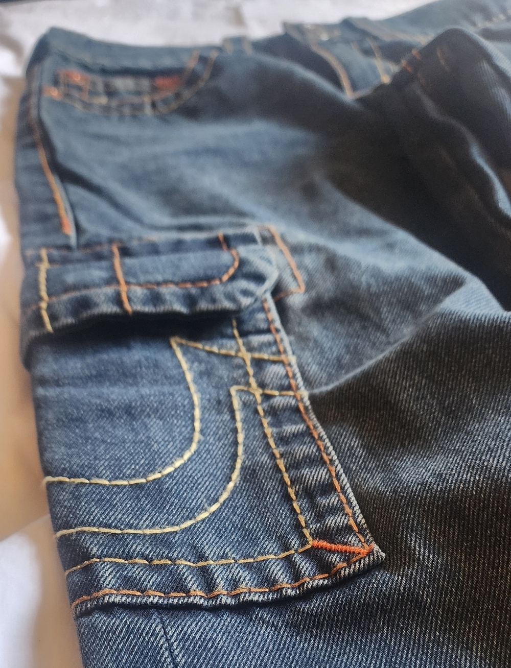 True Religion Women's Dark Wash Cargo Denim Jeans Relaxed Boot Cut - Picture 3 of 4